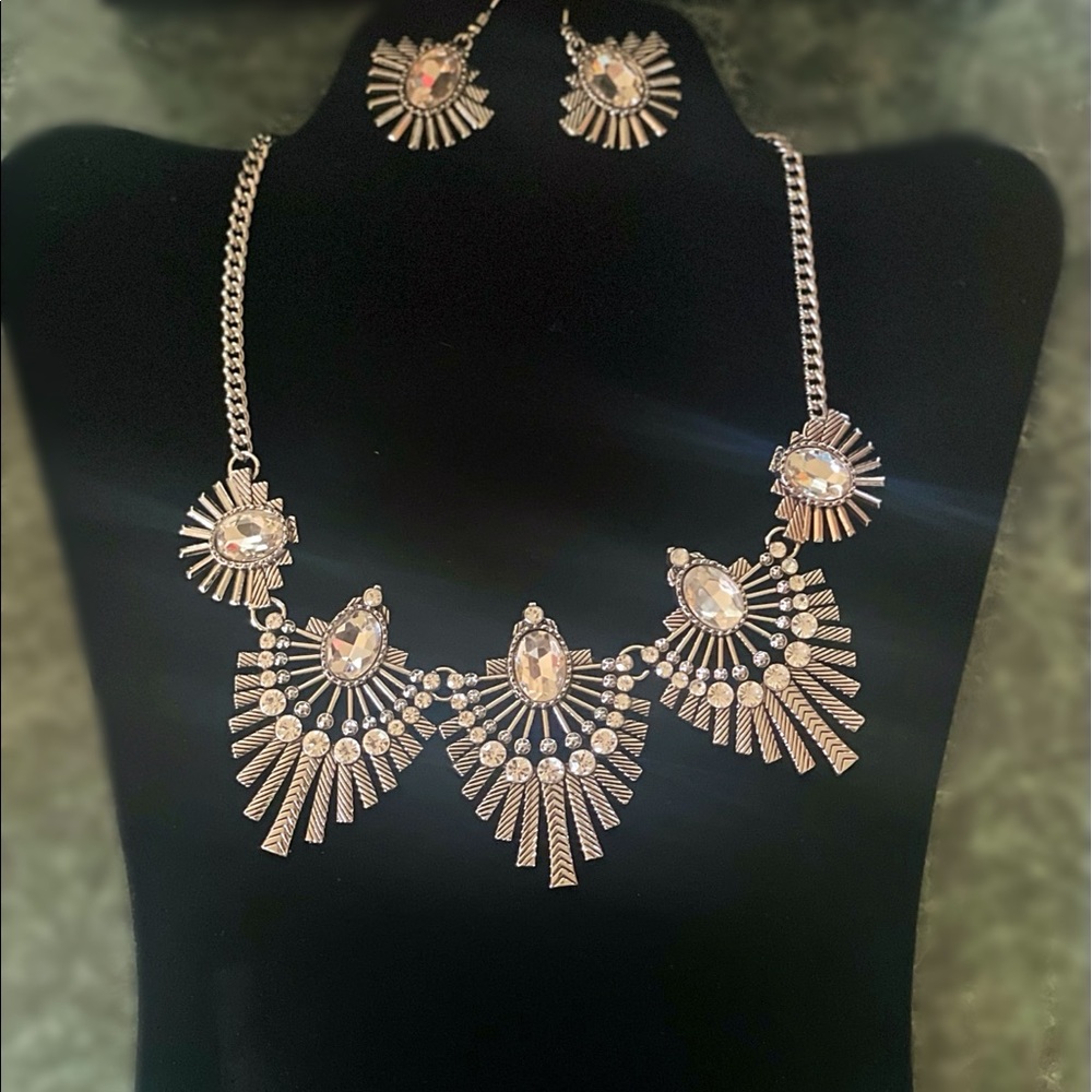 Silver Evening Necklace